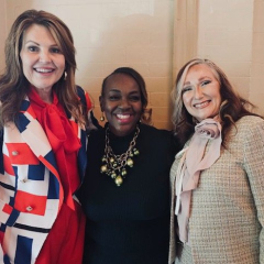 1658105397500345615-1